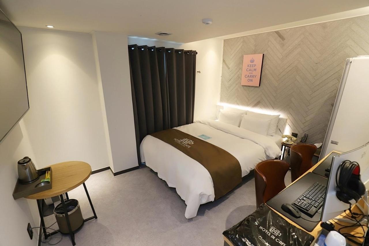 Hotel In Cafe Doksan Seoul Phòng bức ảnh